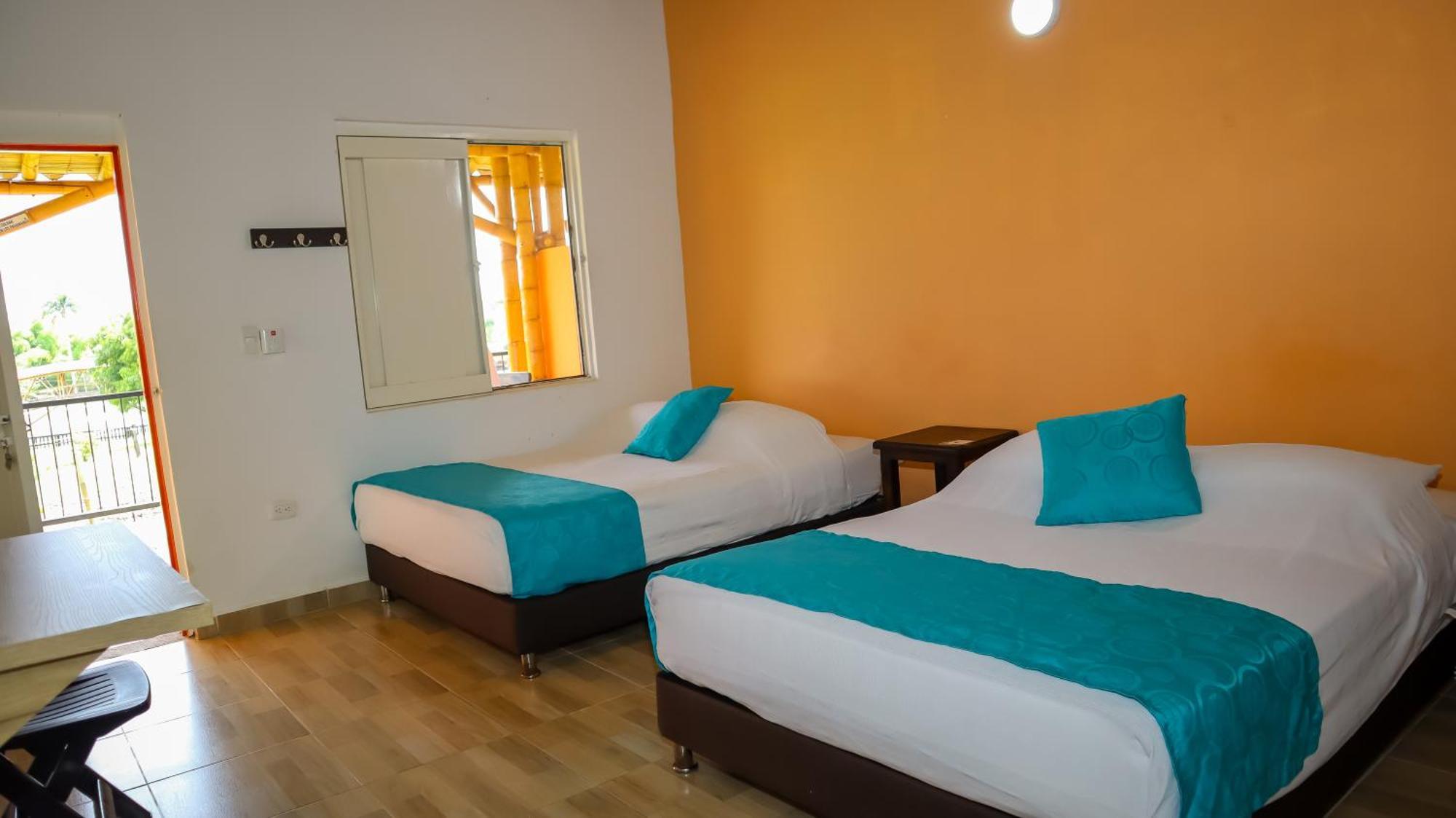 Hotel Parque De Los Arrieros 몬테네그로 외부 사진